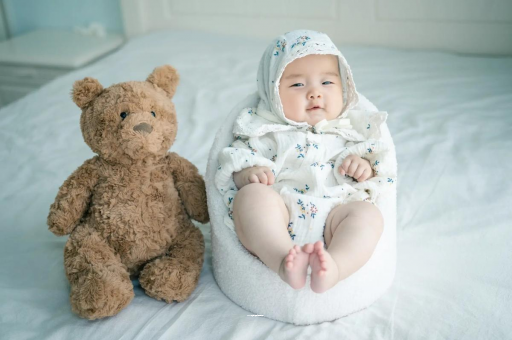 代怀哪里最便宜宝宝吃不饱母乳的症状